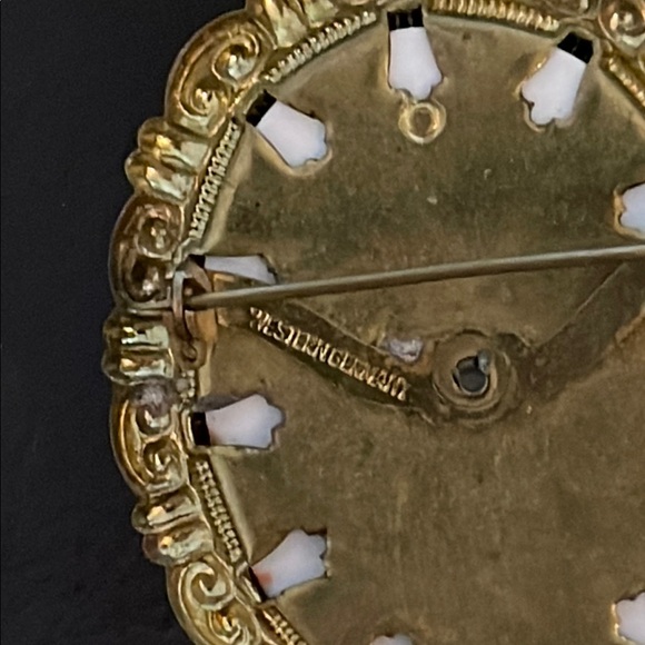 Vintage West Germany Courting Couple Brooch Pin and earrings. Rare! - Picture 5 of 9